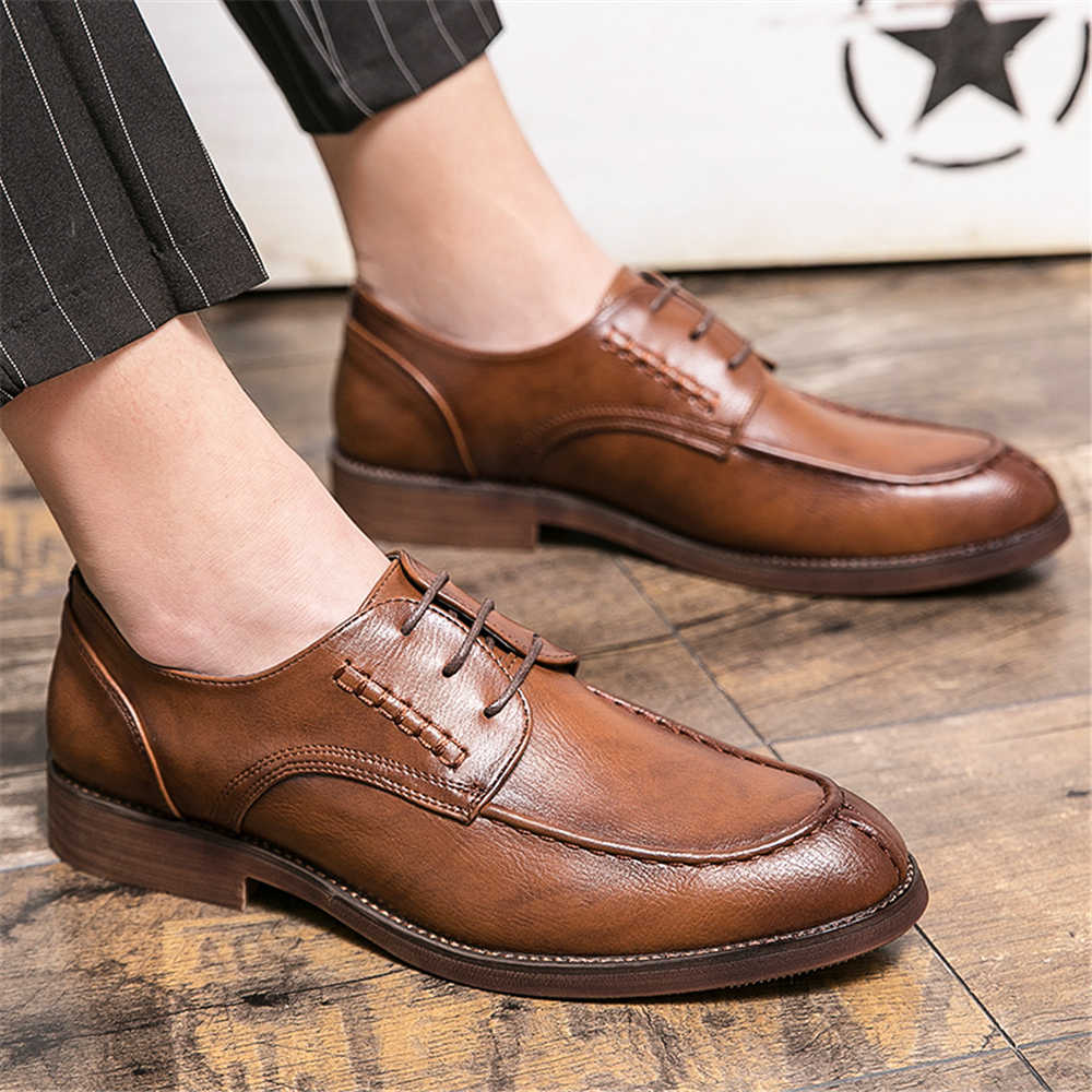 Men Formal Wear With Sneakers - Sepatu Pria Ukuran Besar Anti-selip Elegan