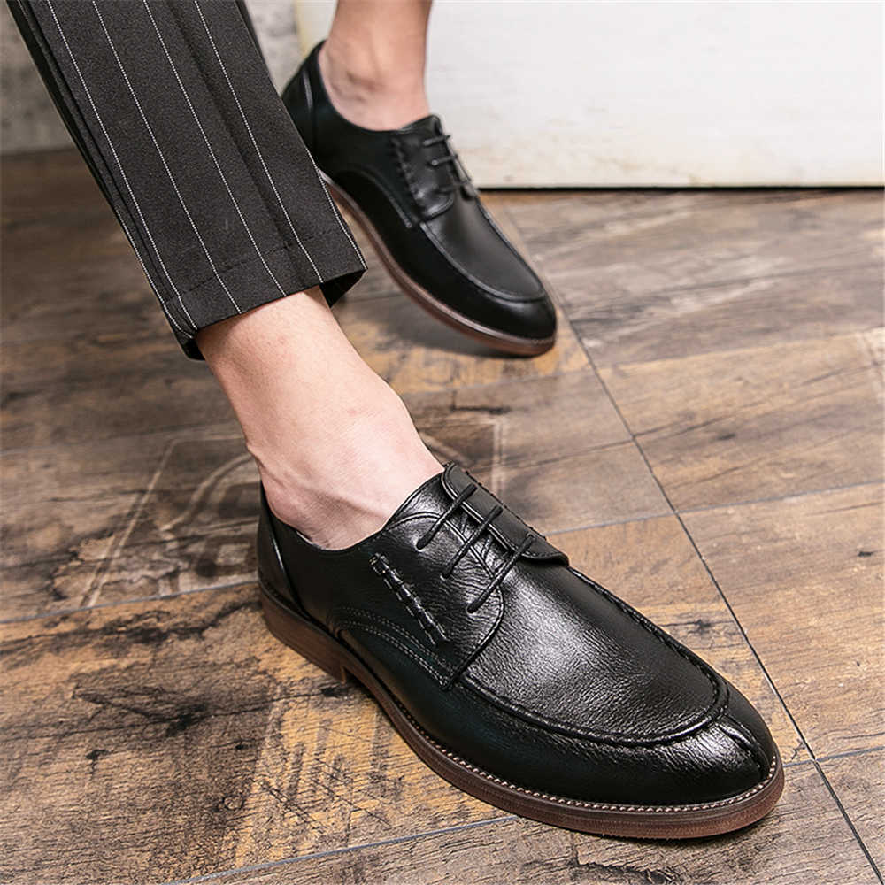 Sepatu Pria Ukuran Besar Anti- - Men Formal Wear With Sneakers ulasan dan harga